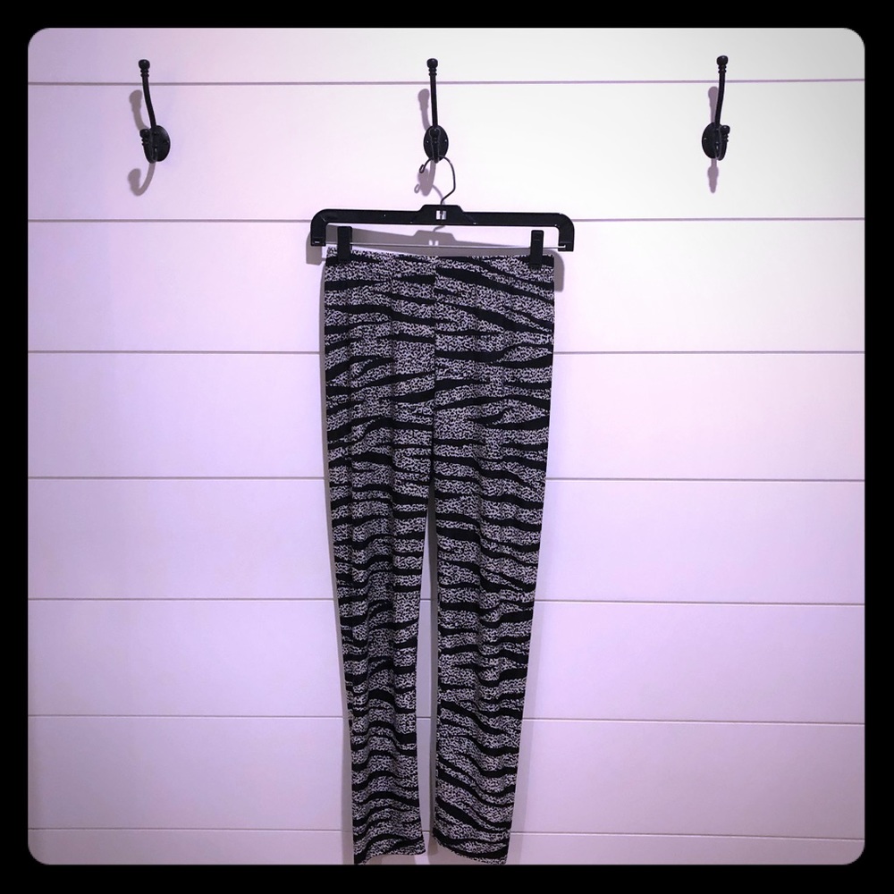 Cropped Zebra Print Leggings